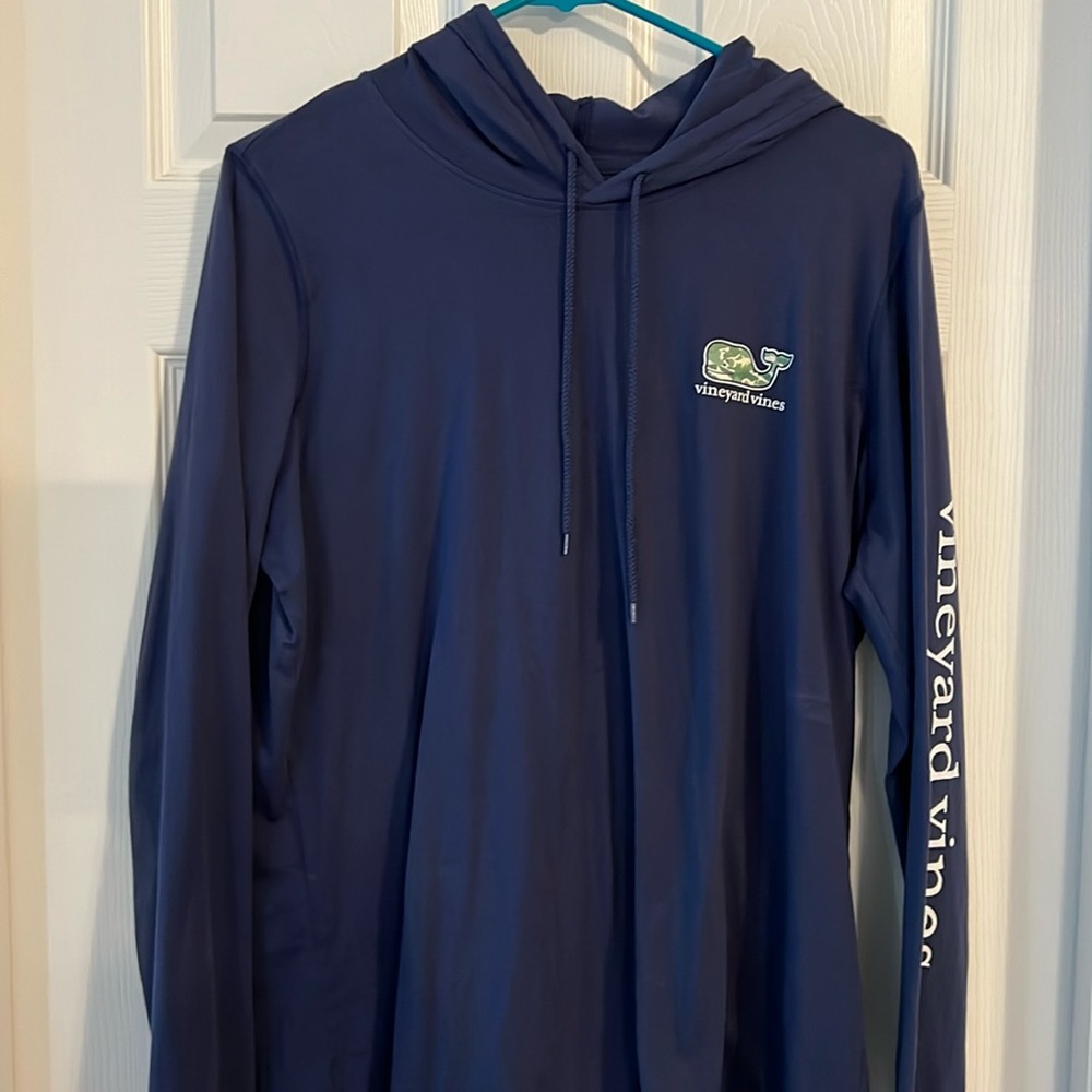 Large vineyard vines thin camouflage top